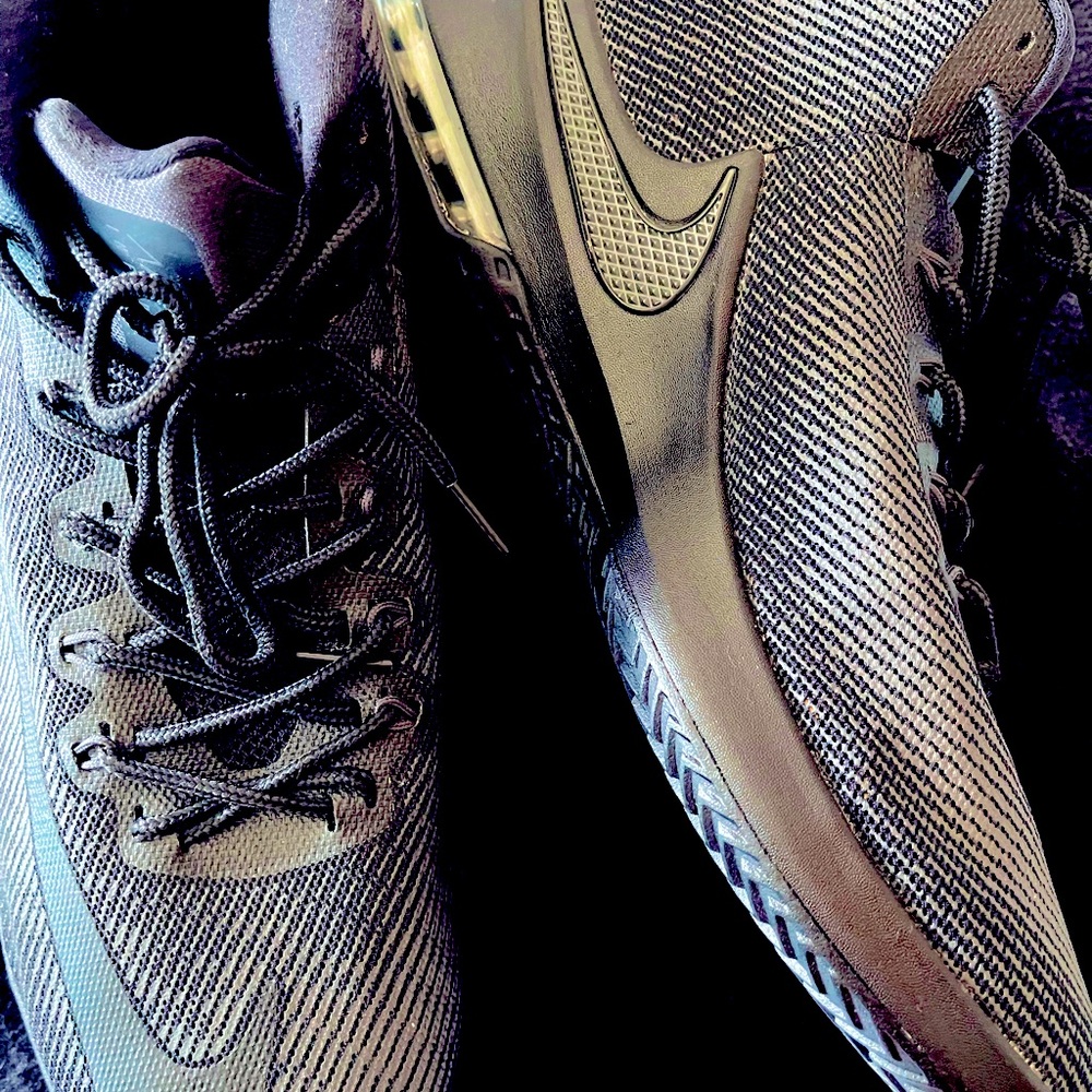 Nike Air Max Infuriate Sneakers